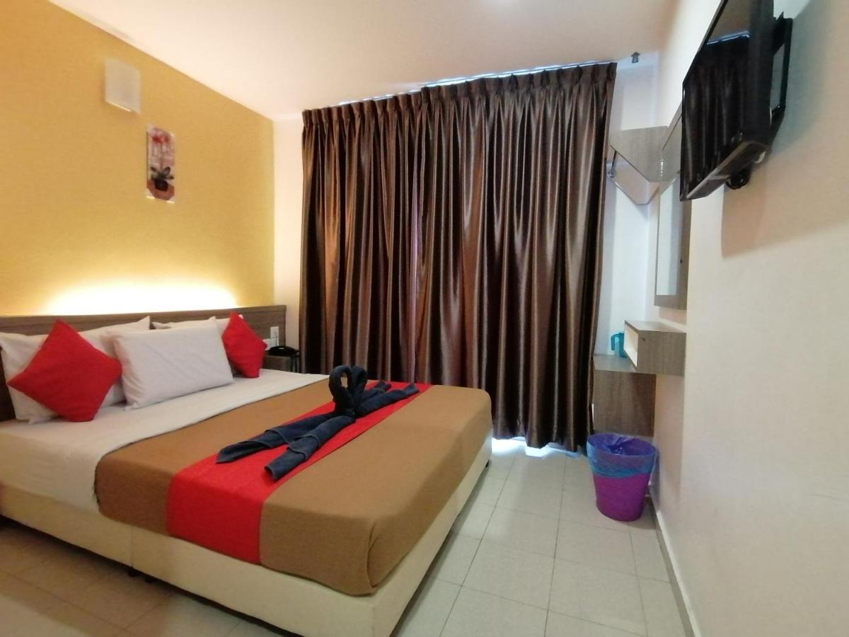 Yellow Mansion Hotel Melaka Raya Bagian luar foto
