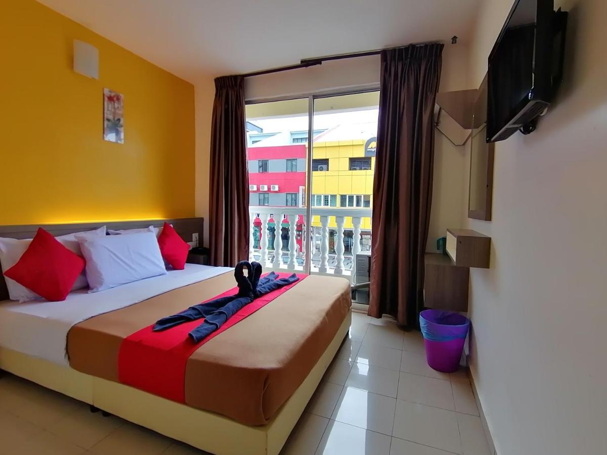 Yellow Mansion Hotel Melaka Raya Bagian luar foto