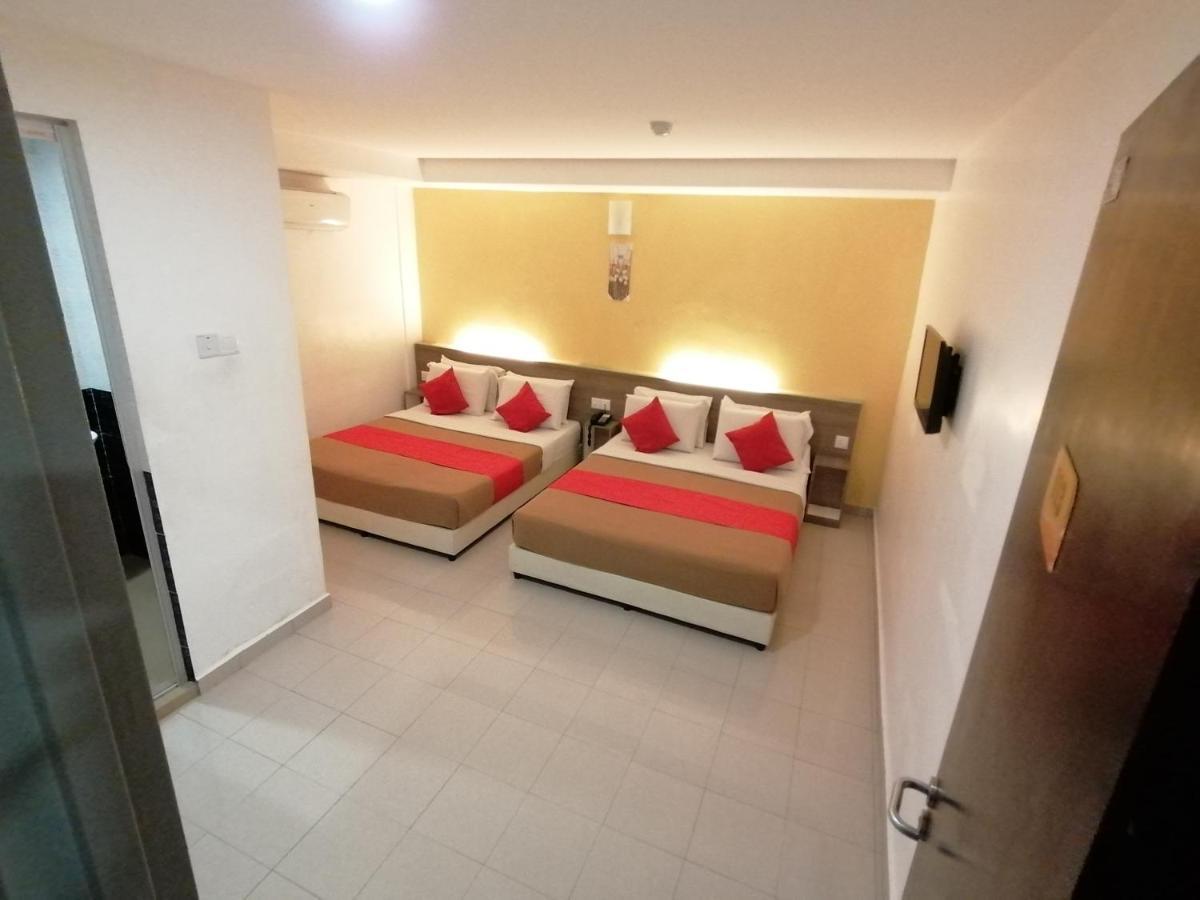 Yellow Mansion Hotel Melaka Raya Bagian luar foto
