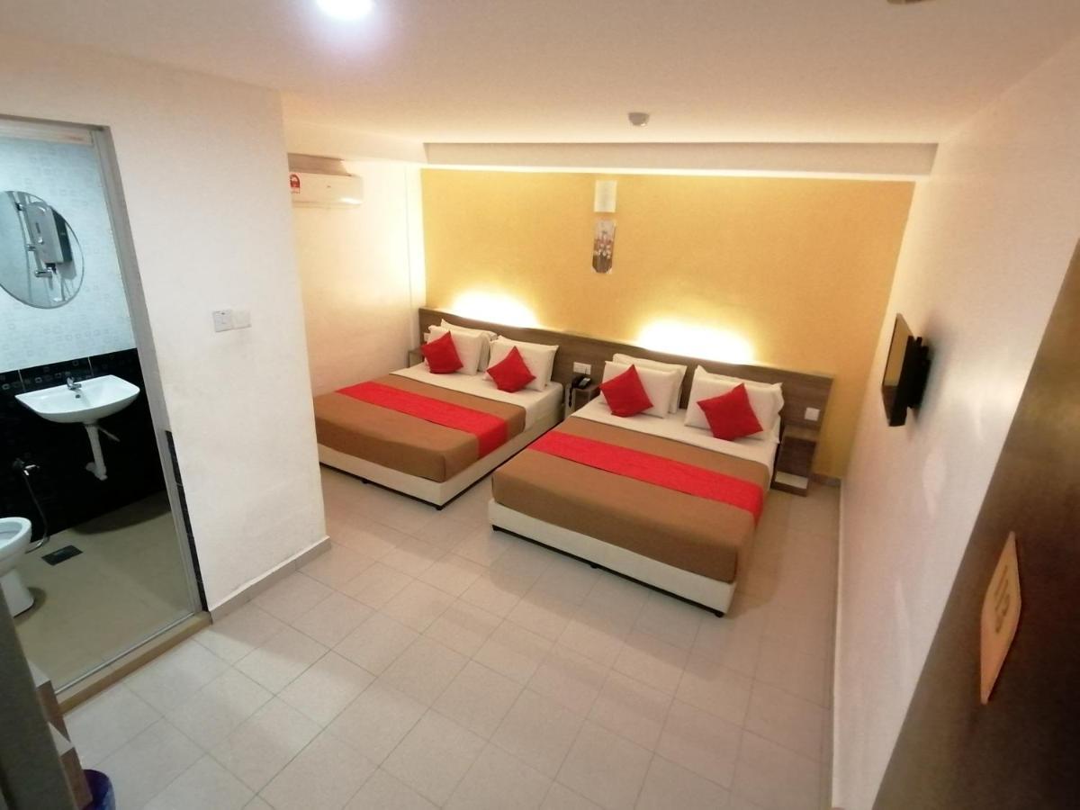 Yellow Mansion Hotel Melaka Raya Bagian luar foto