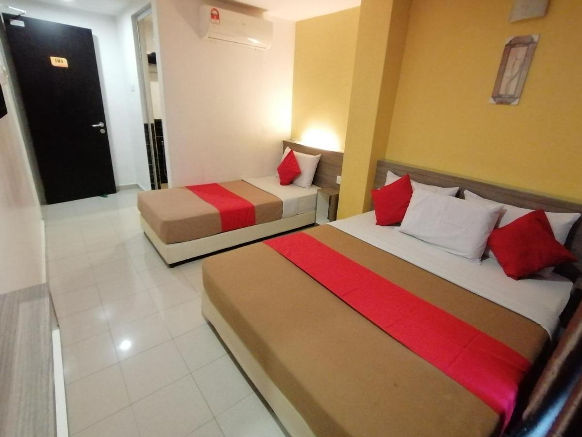 Yellow Mansion Hotel Melaka Raya Bagian luar foto