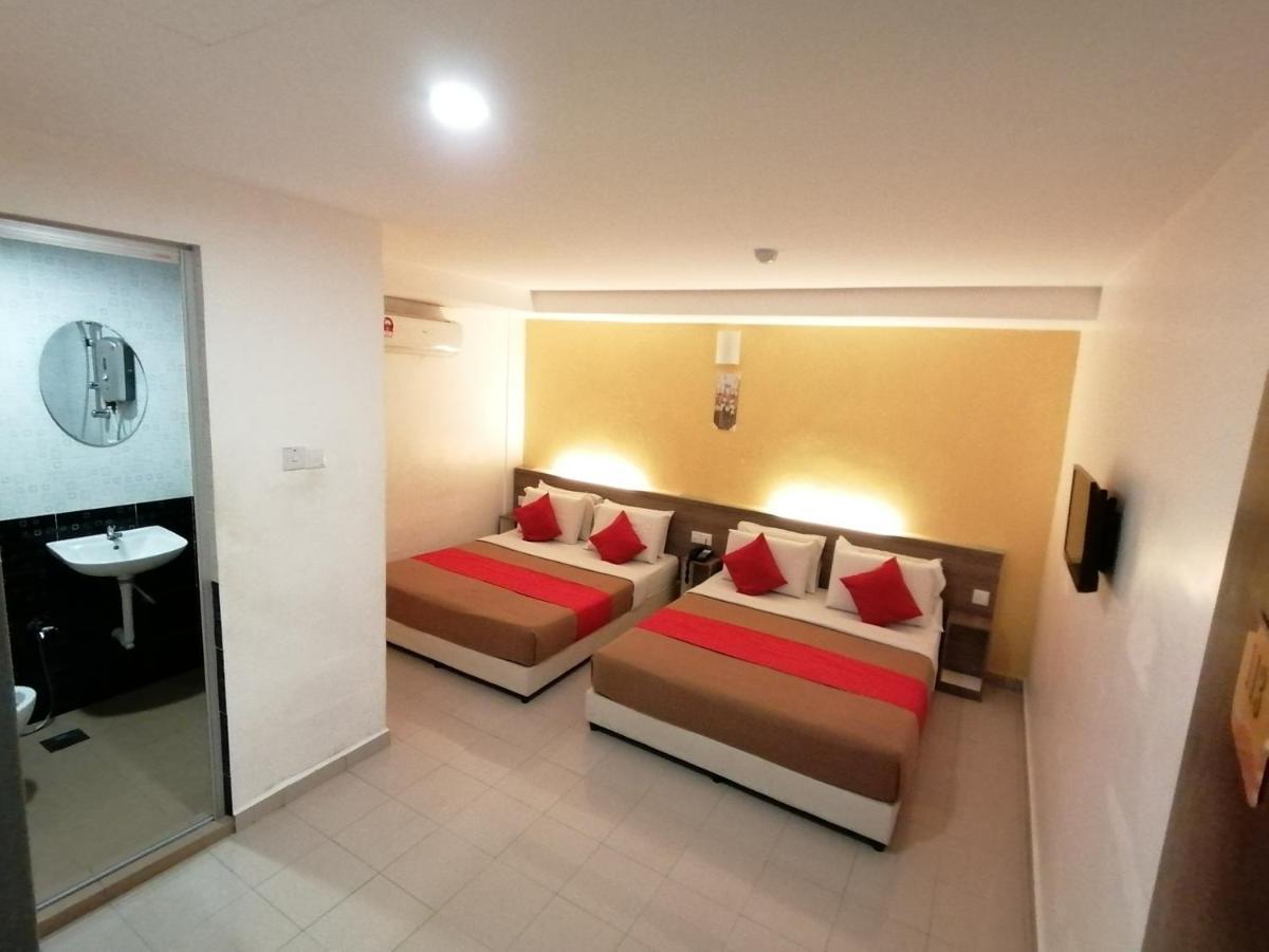 Yellow Mansion Hotel Melaka Raya Bagian luar foto