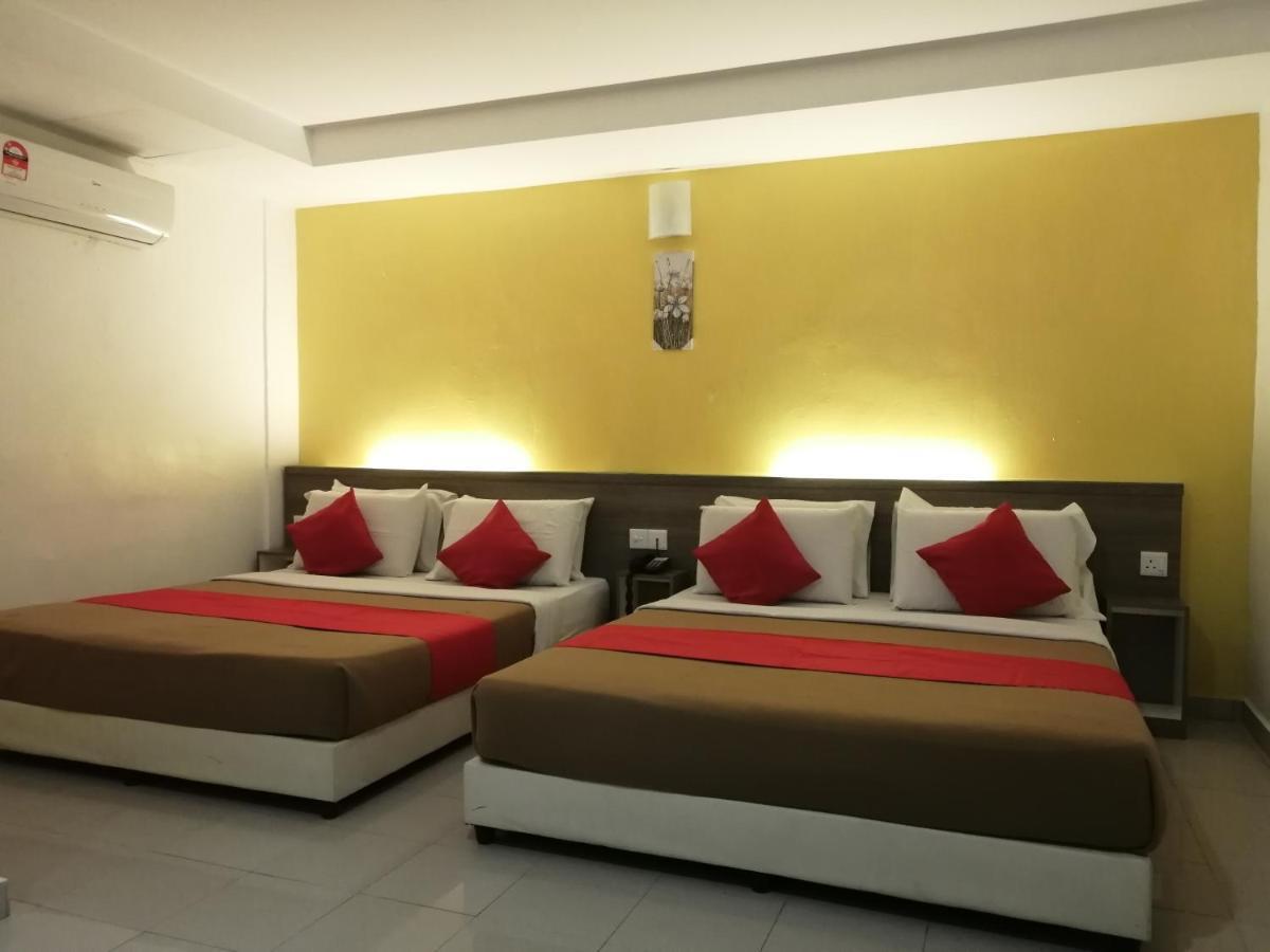 Yellow Mansion Hotel Melaka Raya Bagian luar foto