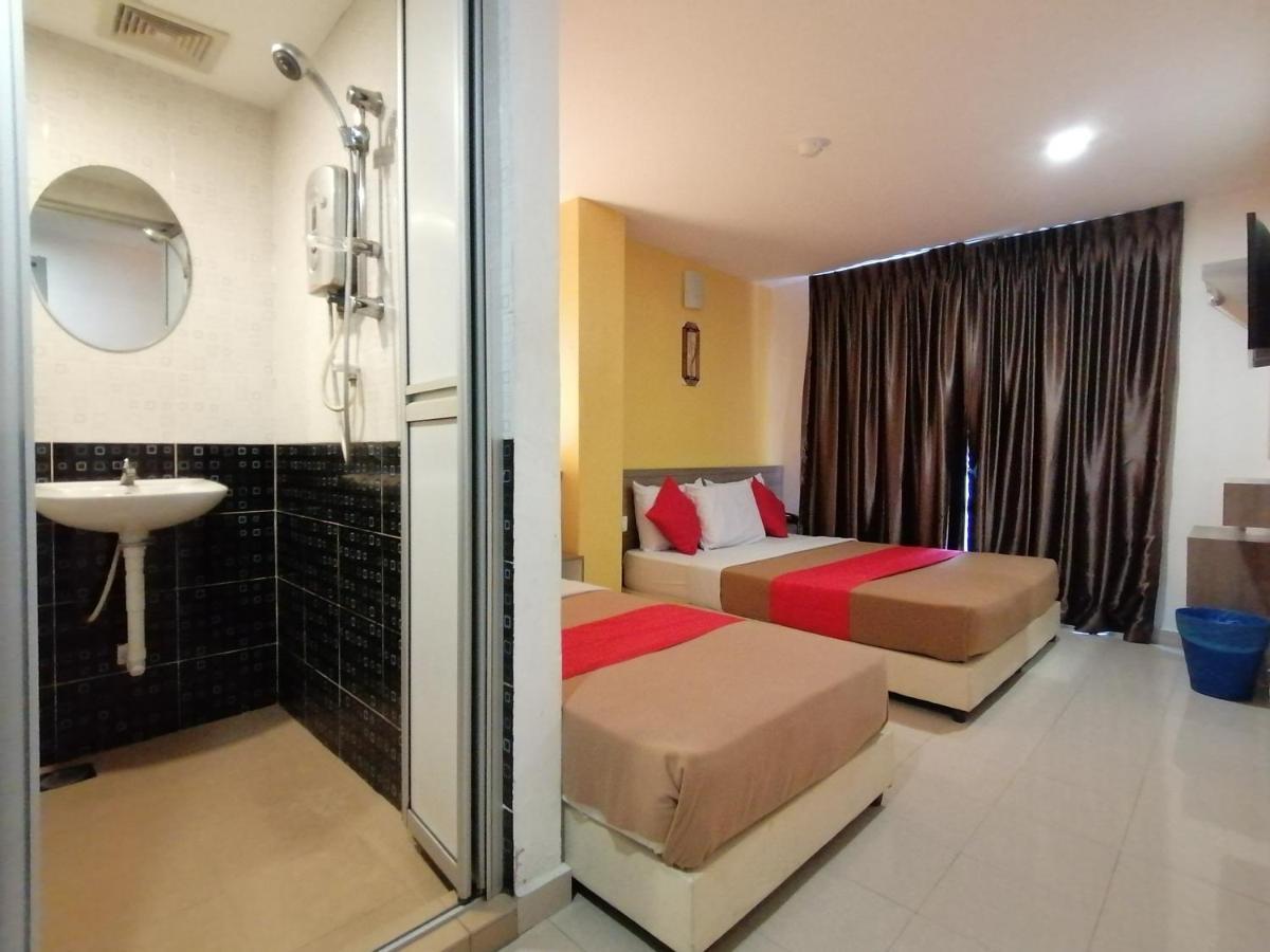 Yellow Mansion Hotel Melaka Raya Bagian luar foto