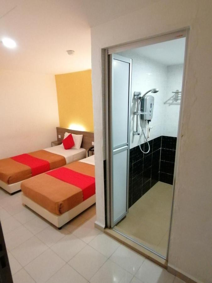 Yellow Mansion Hotel Melaka Raya Bagian luar foto