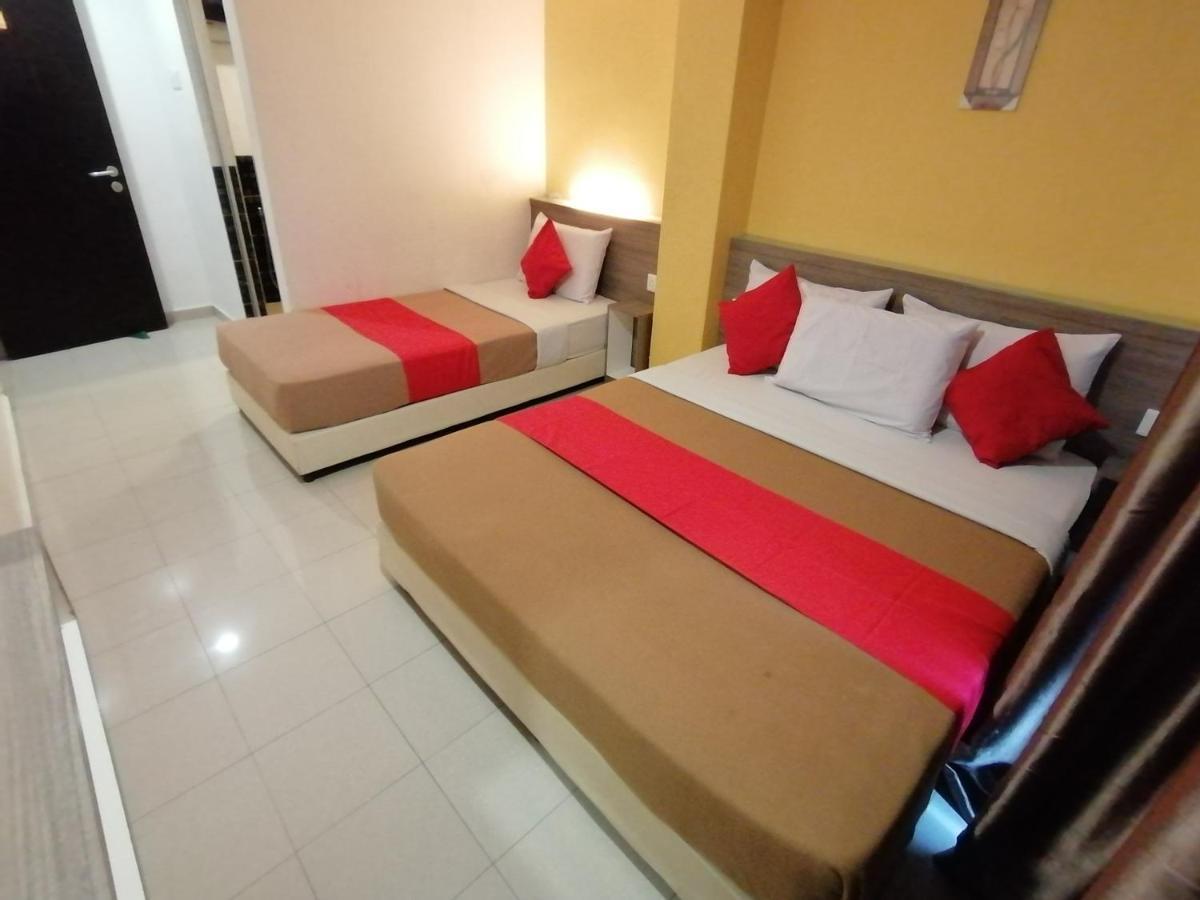 Yellow Mansion Hotel Melaka Raya Bagian luar foto
