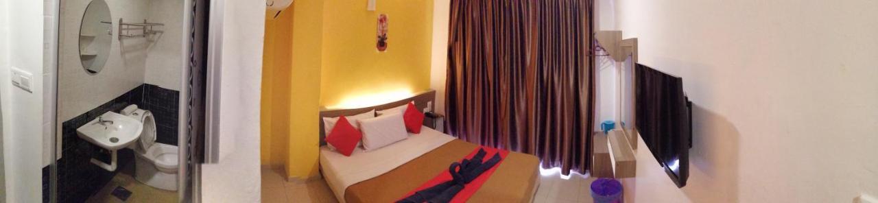 Yellow Mansion Hotel Melaka Raya Bagian luar foto