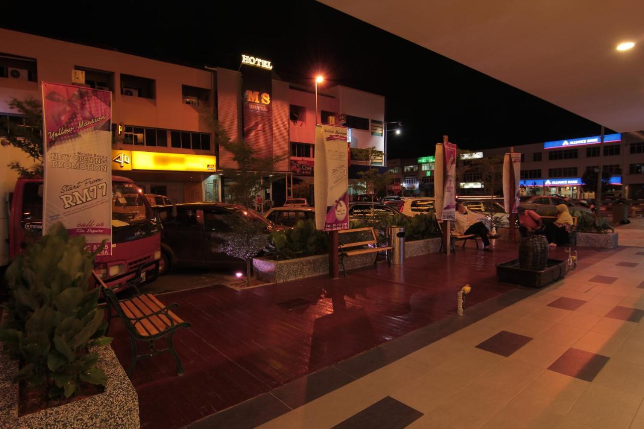 Yellow Mansion Hotel Melaka Raya Bagian luar foto