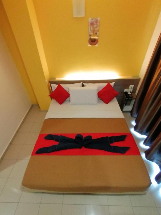 Yellow Mansion Hotel Melaka Raya Bagian luar foto