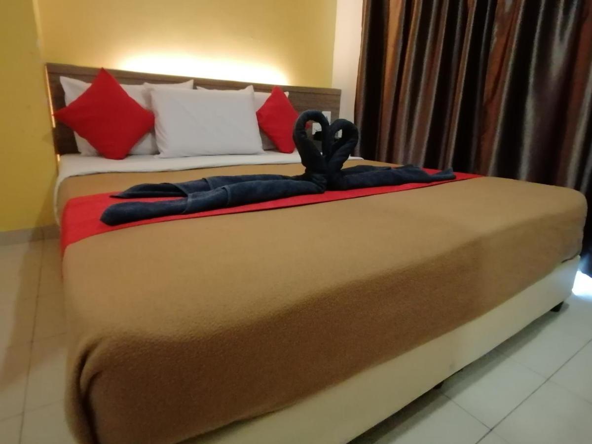 Yellow Mansion Hotel Melaka Raya Bagian luar foto