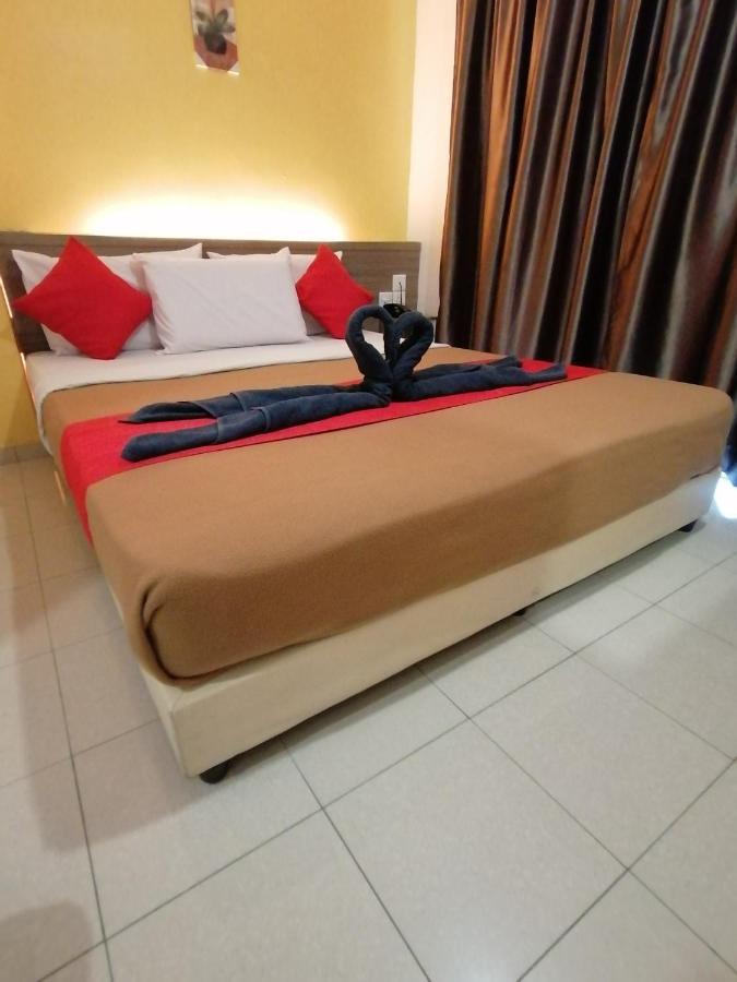 Yellow Mansion Hotel Melaka Raya Bagian luar foto