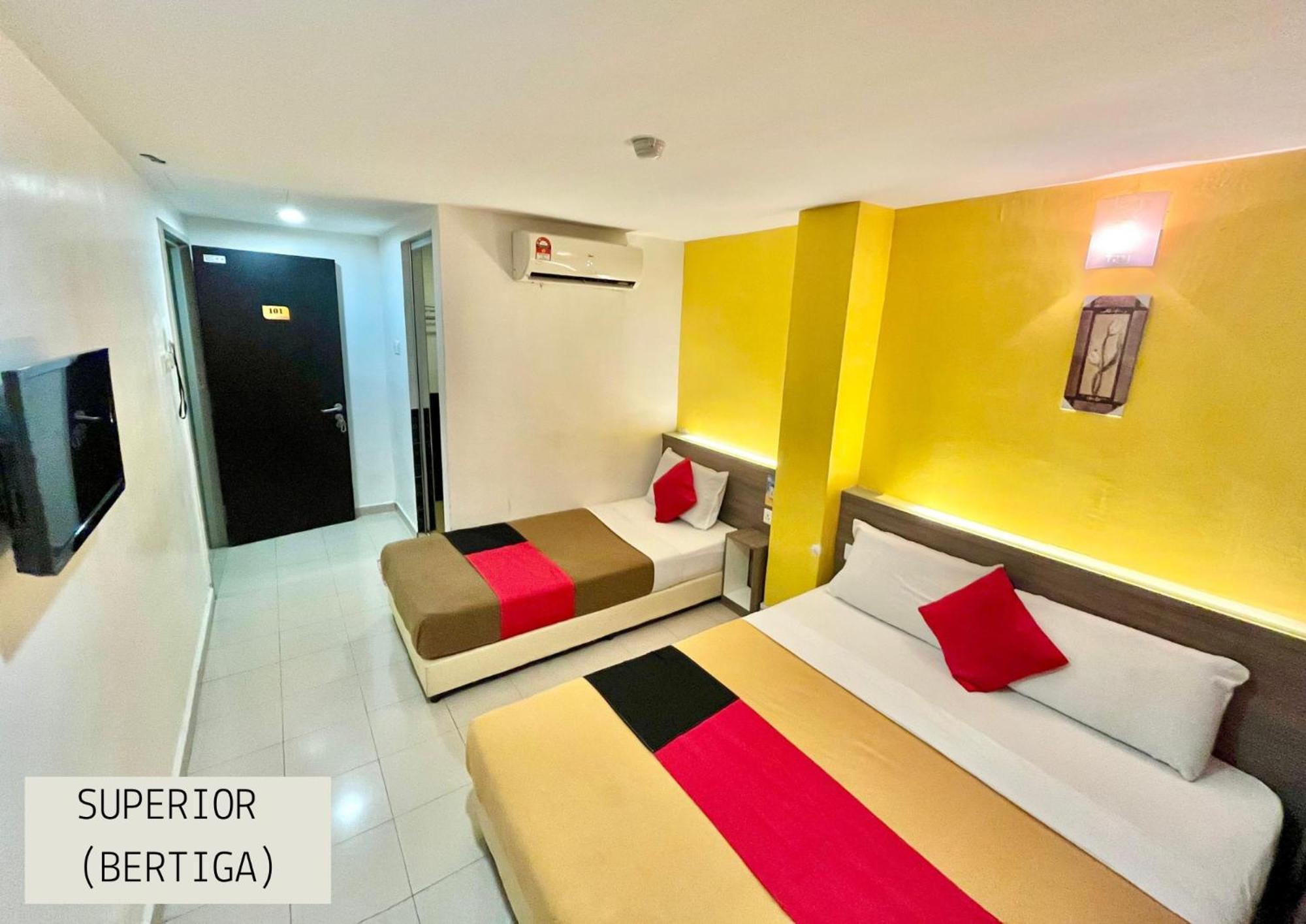 Yellow Mansion Hotel Melaka Raya Bagian luar foto