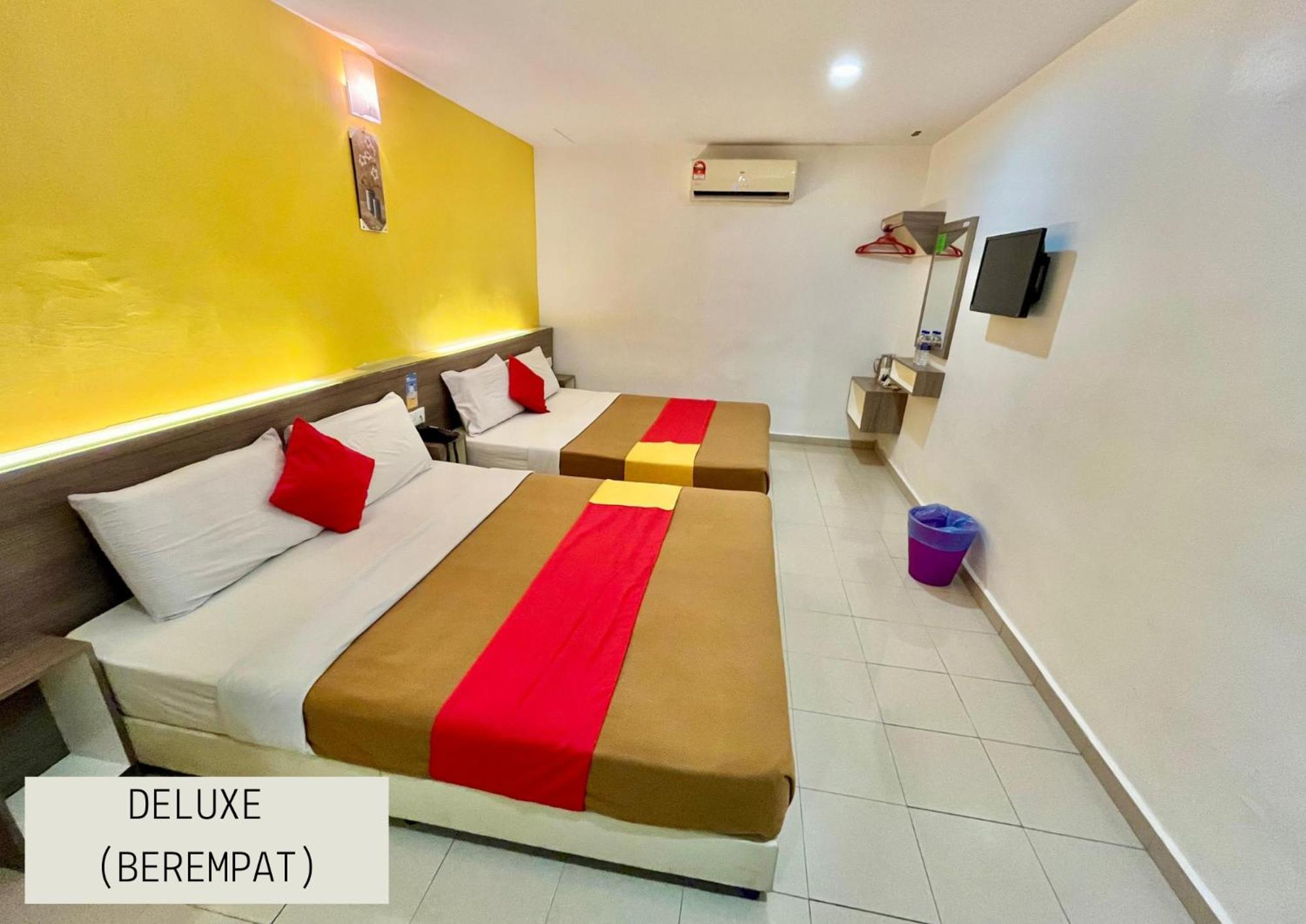 Yellow Mansion Hotel Melaka Raya Bagian luar foto